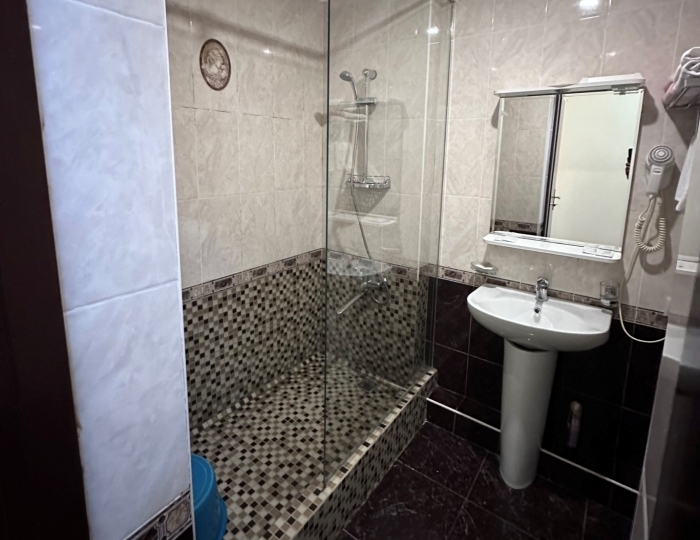 Стандарт 2-местный 1-комнатный без балкона корпус "Б" - ЛОК «Горный Воздух» Лоо