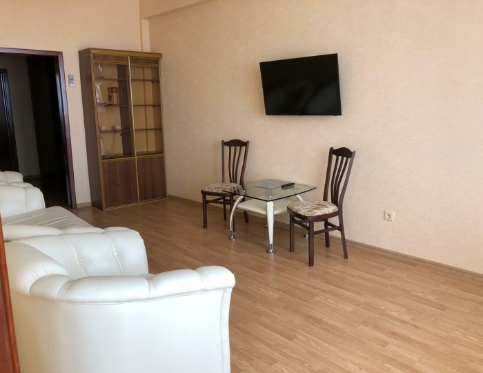 Люкс 2-местный 2-комнатный с джакузи корпус Б с/б - ЛОК «Горный Воздух» Лоо