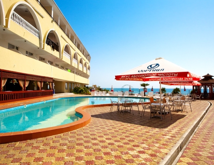 Открытый бассейн - ЛОК «Горный Воздух» Лоо